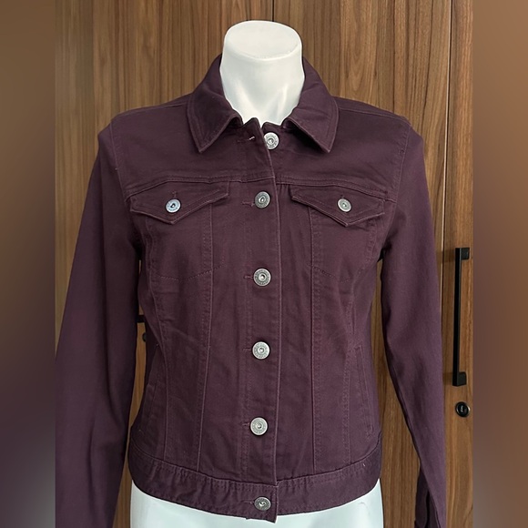 NWT. Style & Co  Classic Denim Jacket Size XS - Picture 2 of 11
